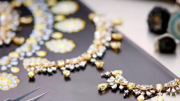 Julianne Moore, Marion Cotillard y Cate Blanchett, son algunas de las A-Listers que se distinguen en el festival de Cannes por sus imponentes joyas.