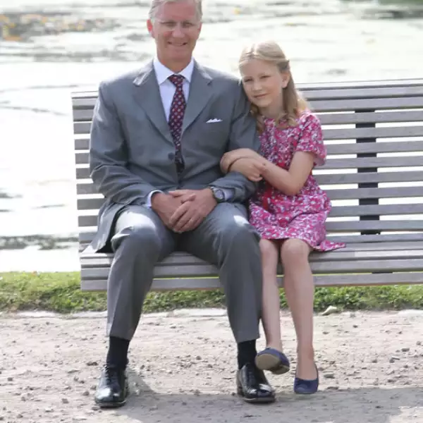 La futura Reina de Bélgica tiene definitivamente el colorido y facciones de su padre