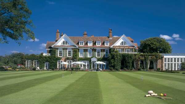 Una celebración imperial de la boda en Chewton Glen, Inglaterra