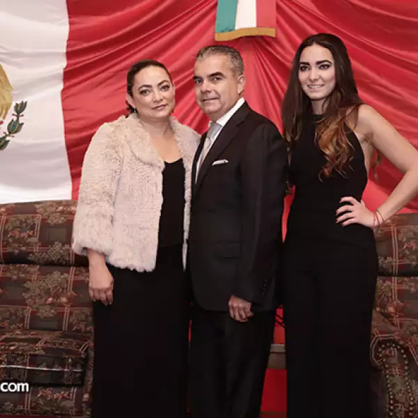 Lourdes, Jesus y Brianda Pérez Negron