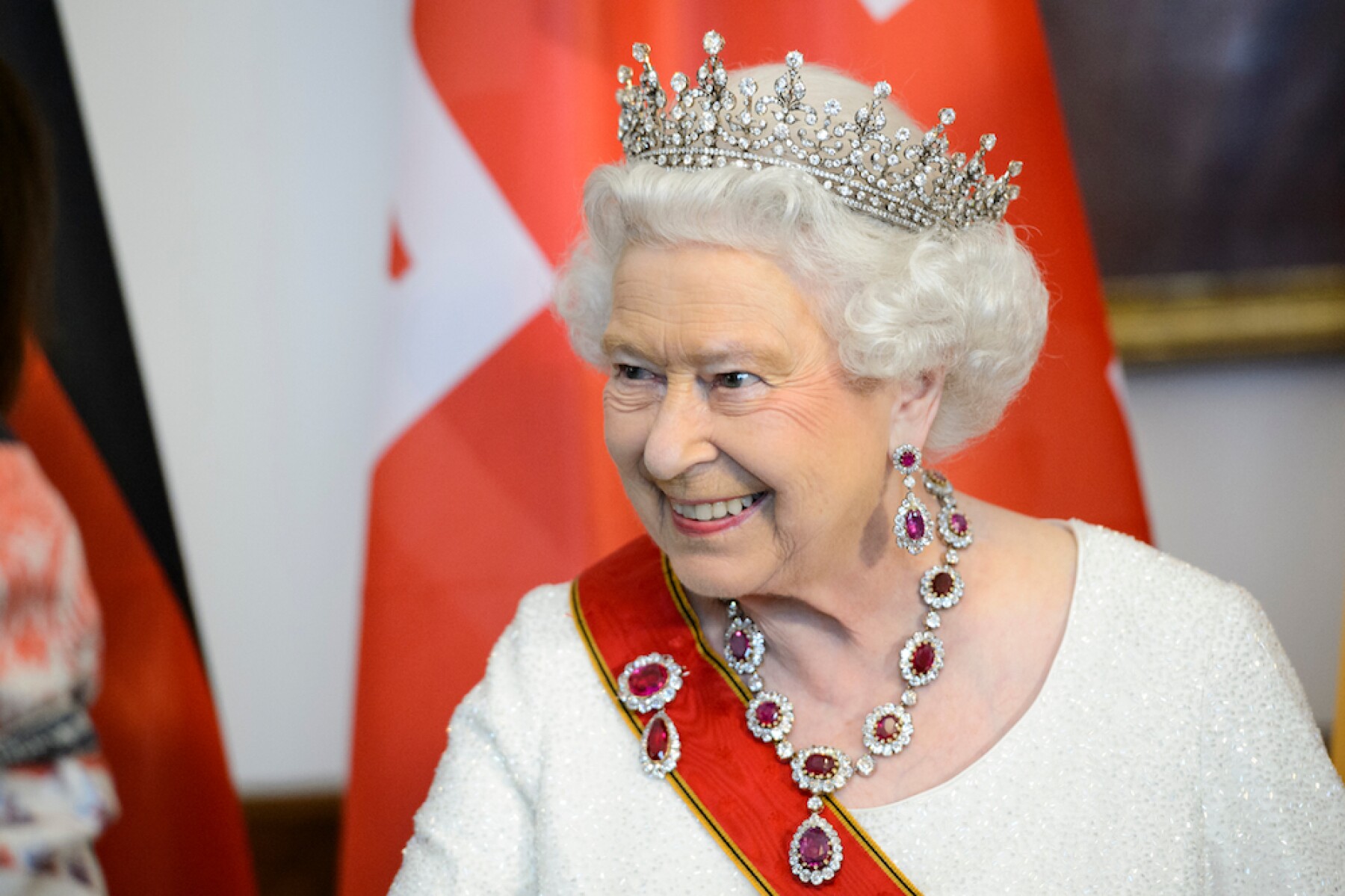 Aplauden A Isabel El Primer Castigo Que Les Puso A Meghan Y Harry Tras El Megxit