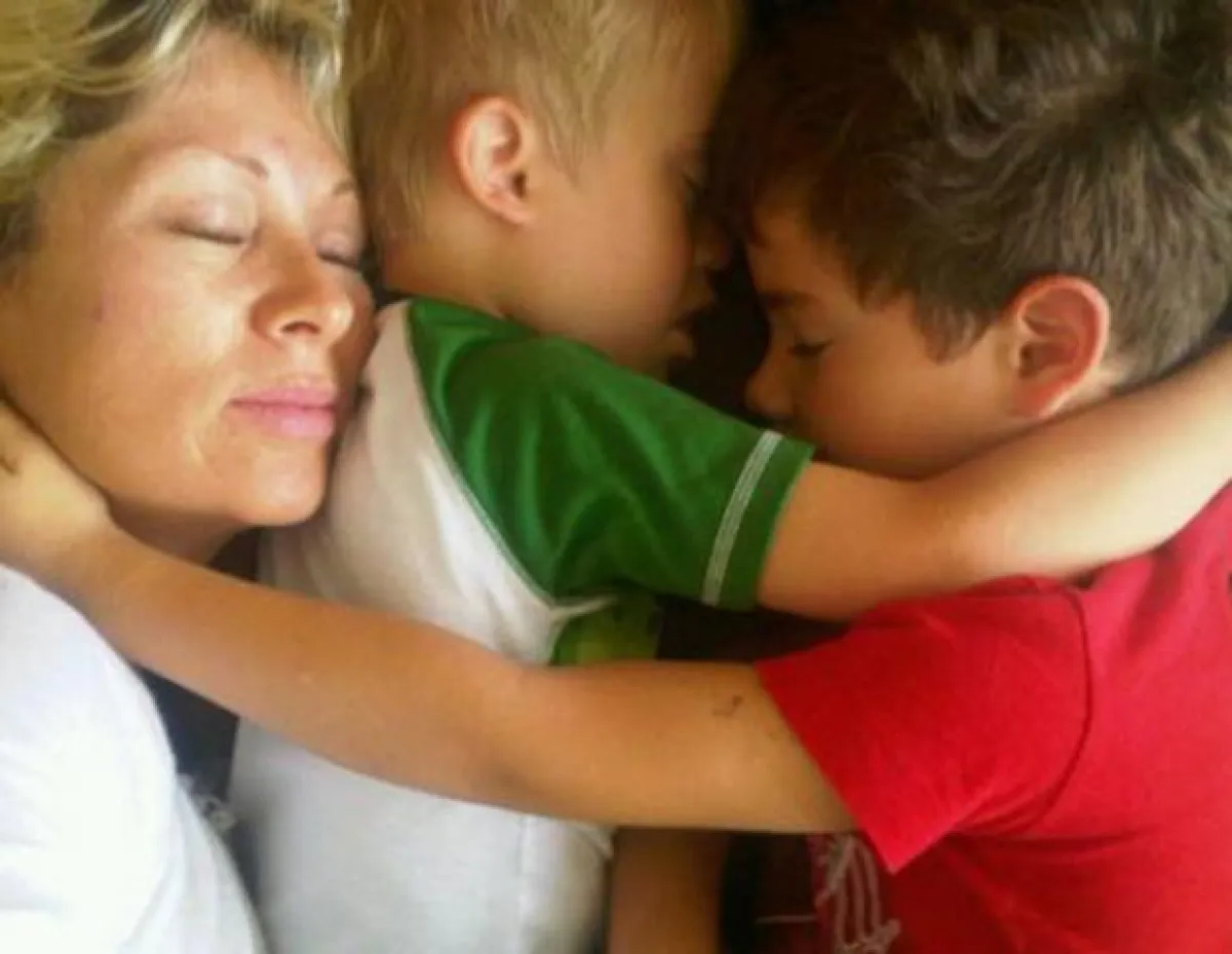 La actriz y sus hijos ya se encuentran fuera de peligro.