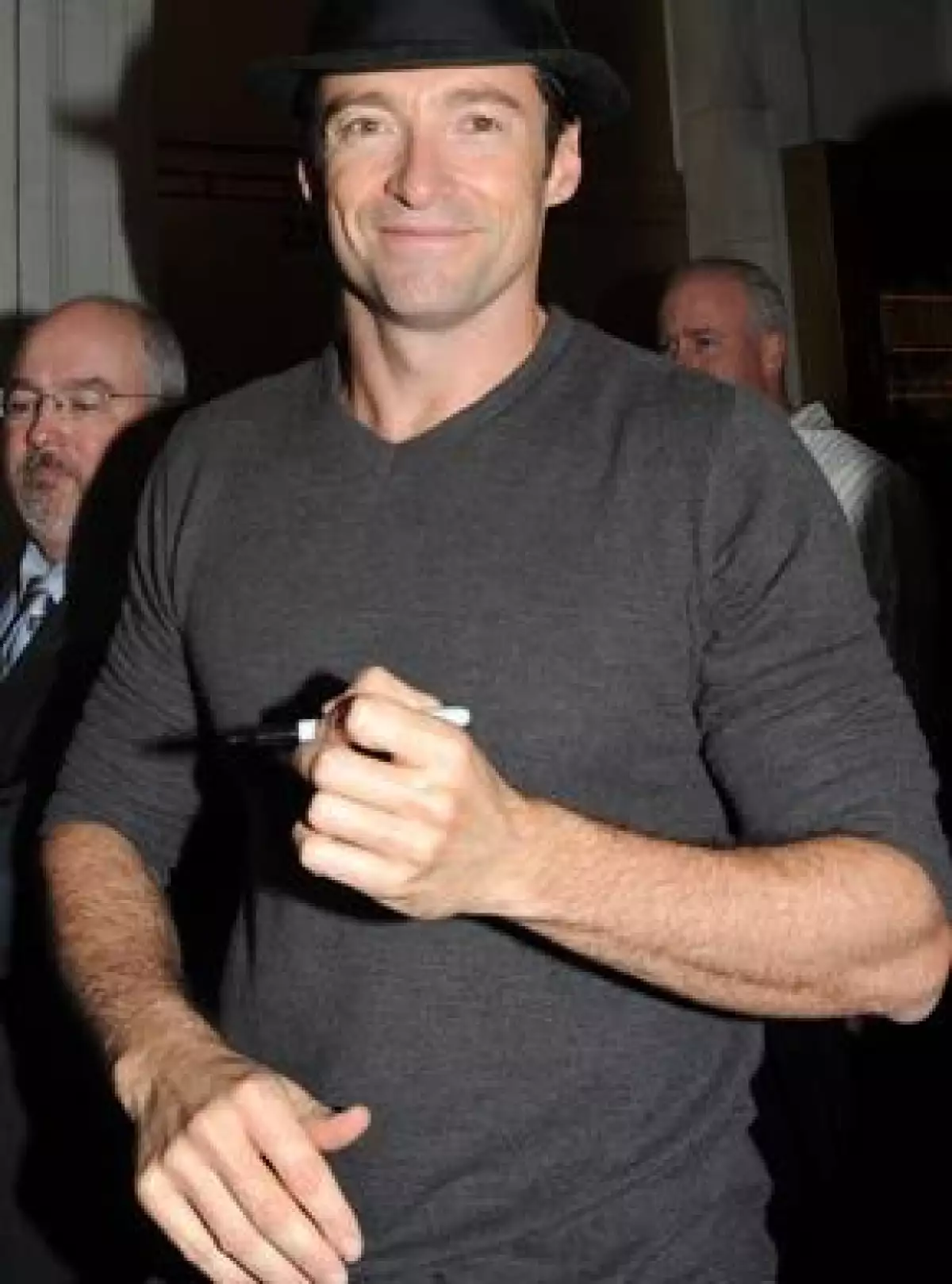 La interrupción ocurrió durante un momento intenso de la obra, cuando el personaje que interpreta Jackman, un policía de Chicago, revela unas inquietantes memorias.