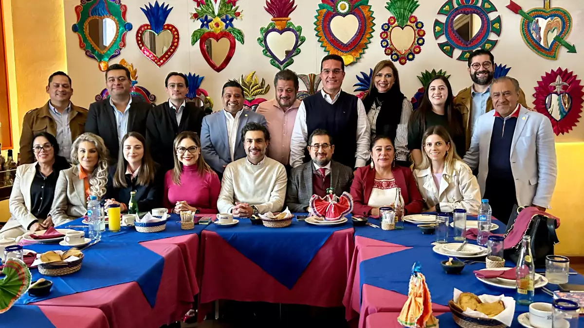 Reunion-diputados-cravioto.jpeg