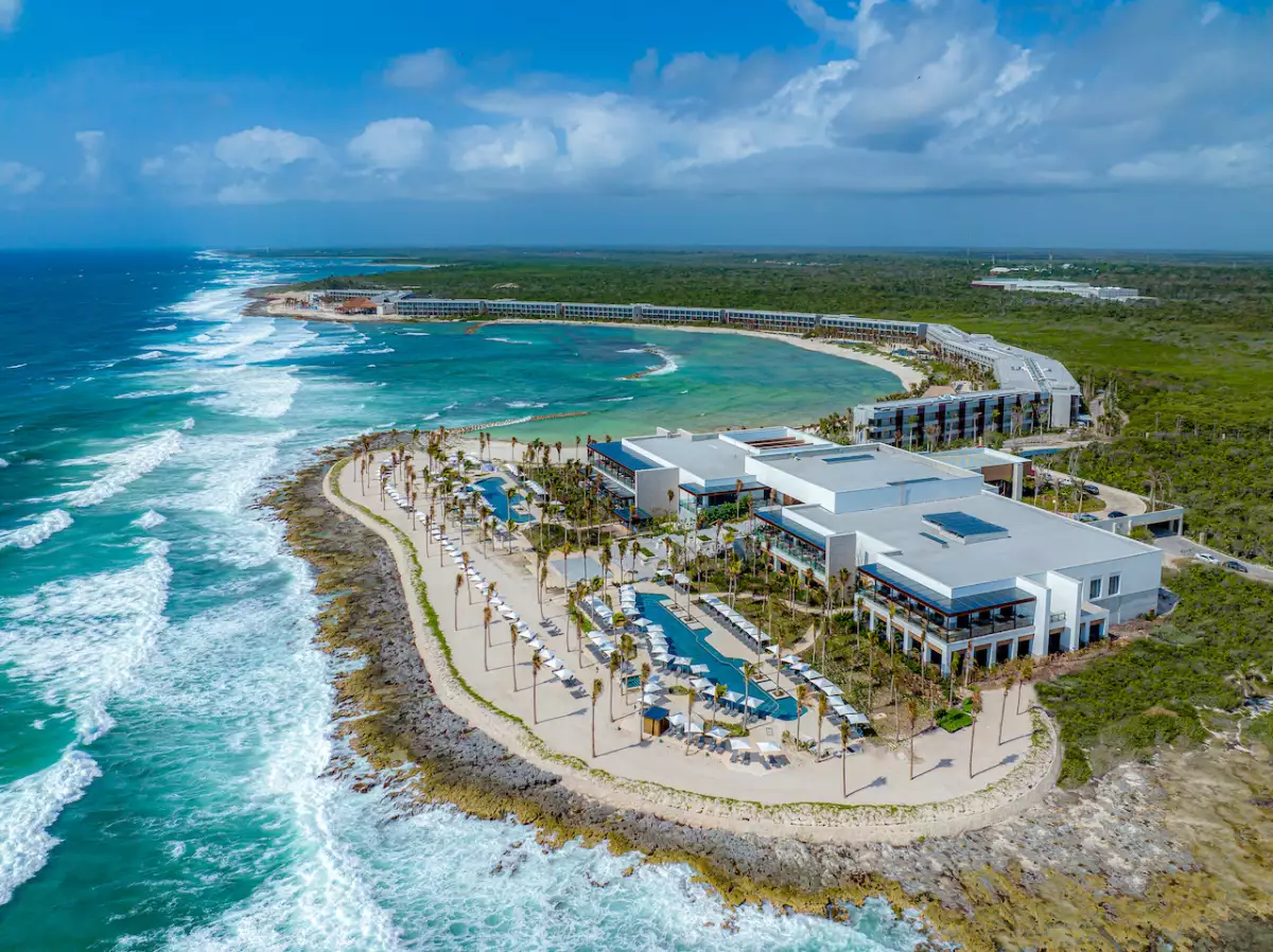 Aerial Hilton Tulum-040681.jpg