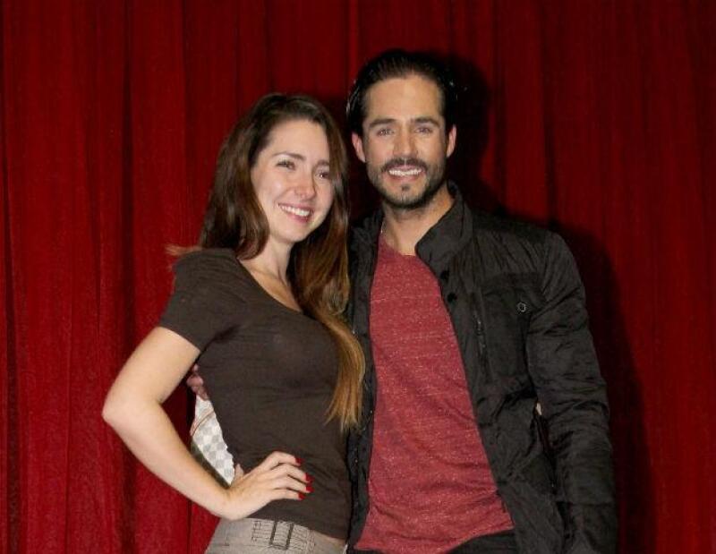 Jose Ron y Ariadne Díaz