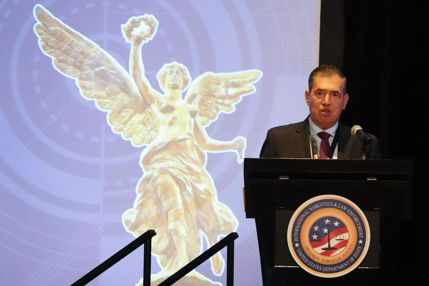 Luis Rodríguez Bucio consúl