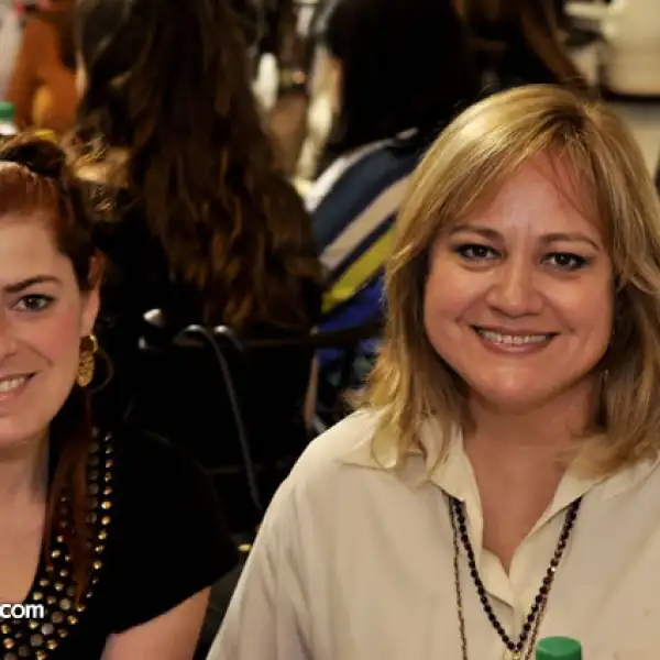 Ana Cristina Lozano y Lucía Bueno