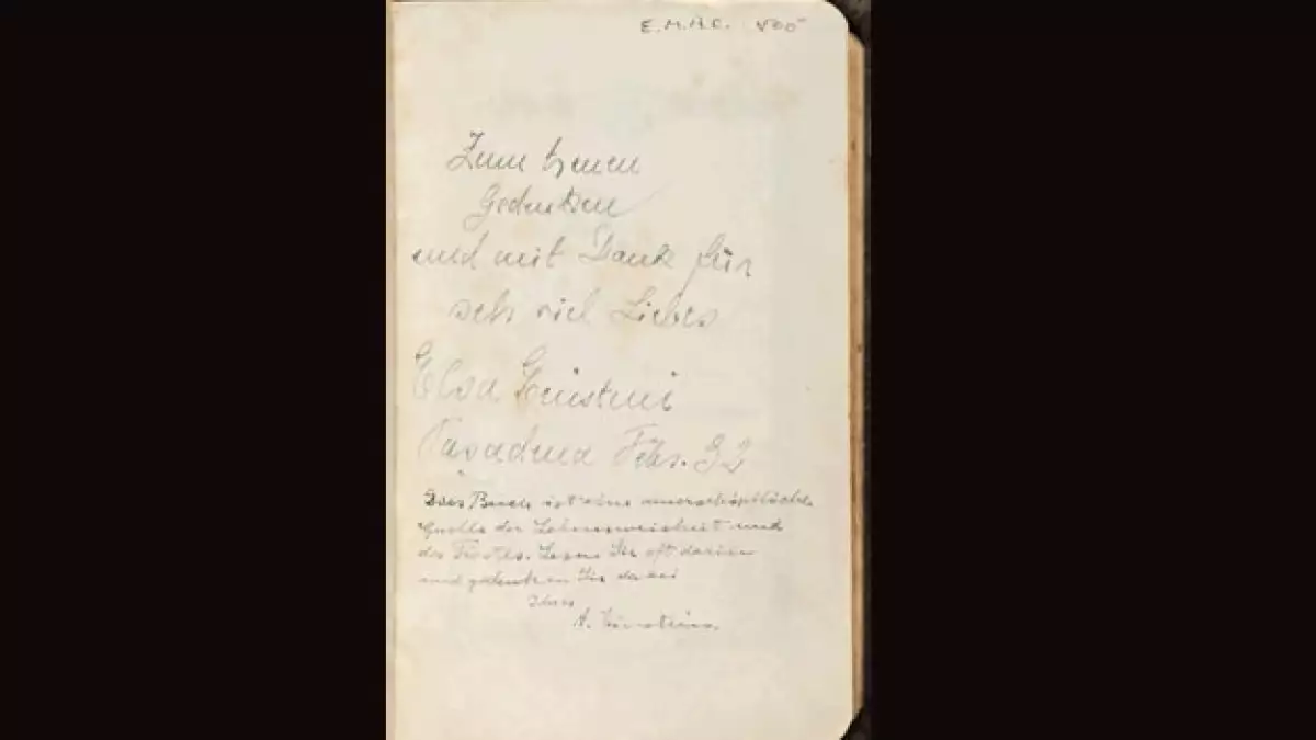 Biblia firmada por Einstein