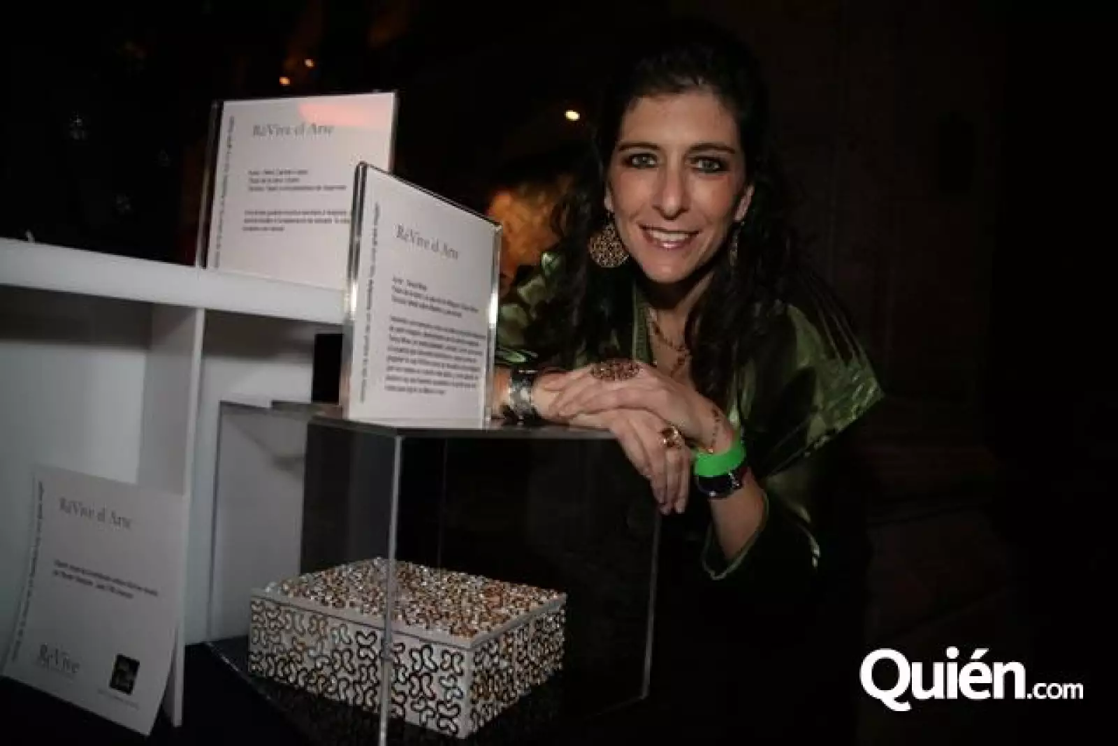 Cajas en subasta revive el arte