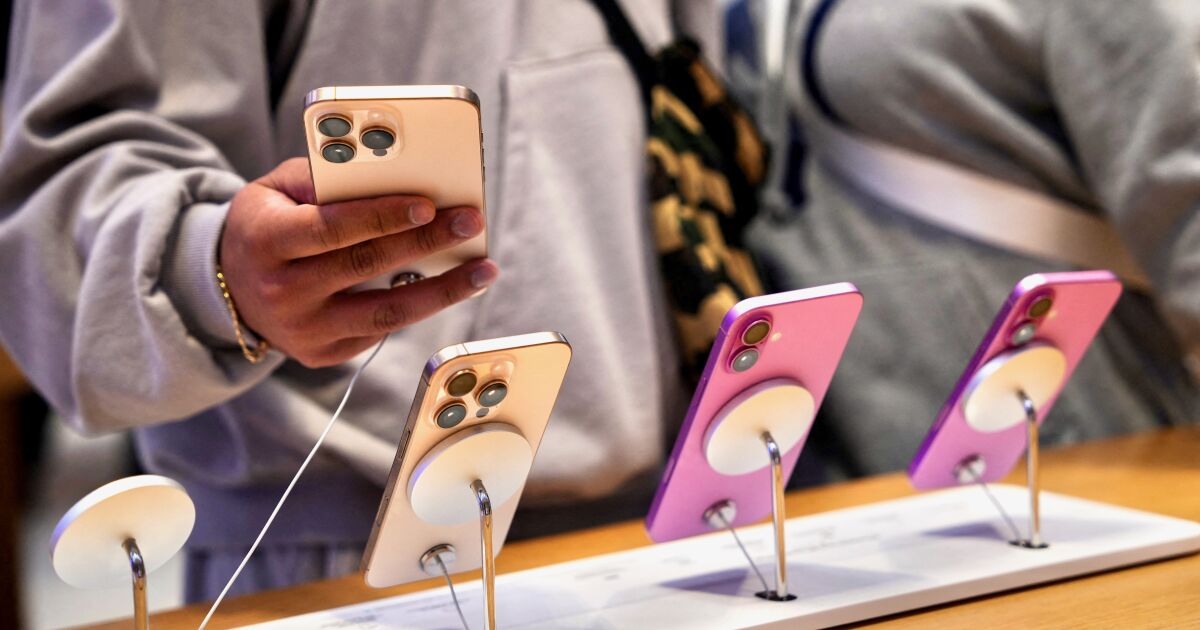 Apple ve Samsung, tarifeler için en çok kaybeden iki telefon markası