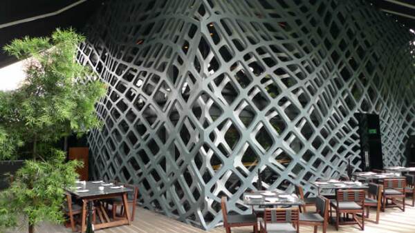 Considerado uno de los mejores restaurantes japoneses del DF, el nuevo Tori Tori Polanco, dirigido por Katsumi Kumoto ha captado el interés de comensales por su arquitectura vanguardista de Michel Rojkind.