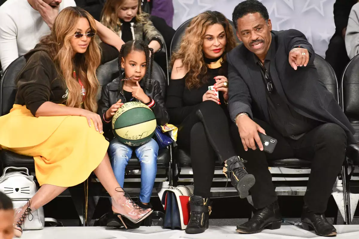 Celebrities At The 67th NBA All-Star Game: Team LeBron Vs. Team Stephen