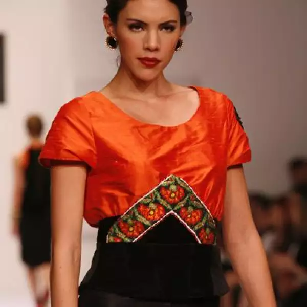 Mercedes  Benz Desfile Lydia Lavin