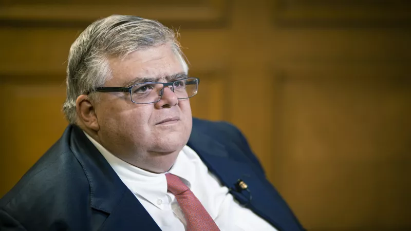 Agustín Carstens BIS bancos centrales equidad