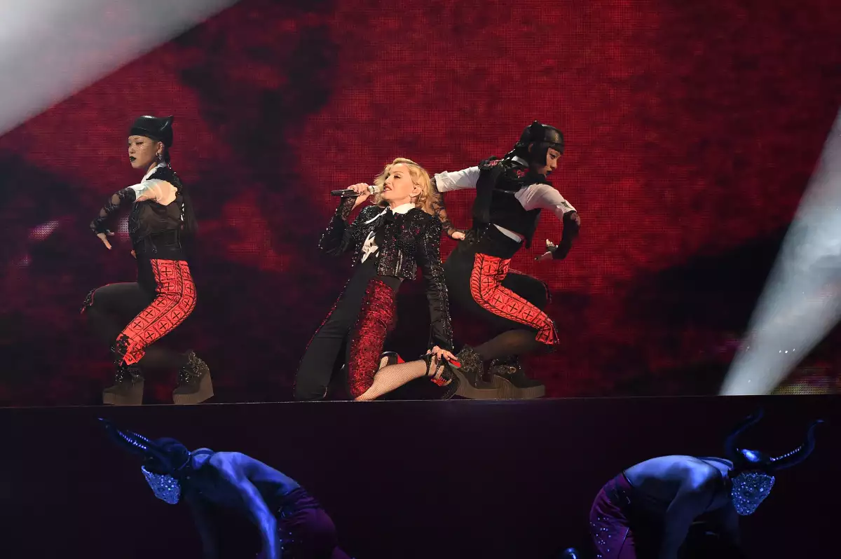 Madonna en los BRIT Awards en 2015.