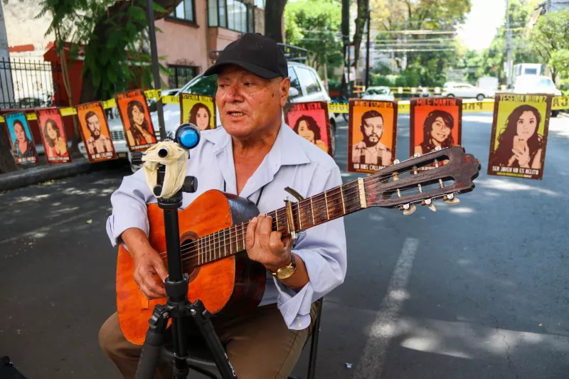Con música se rindió homenaje a las víctimas del Caso Narvarte, a siete años del multihomicidio. 