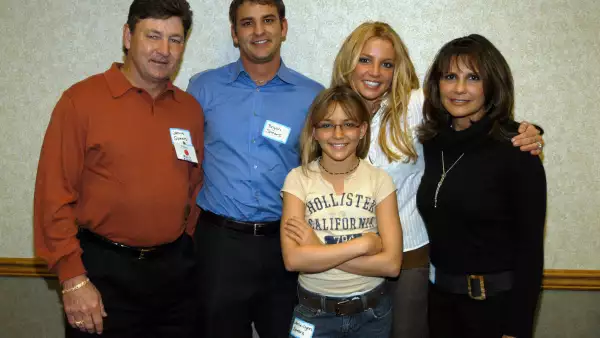 Britney Spears and Family Team Up with Summit Hospital for Cancer Awarness Fair Sunday in Baton Rouge