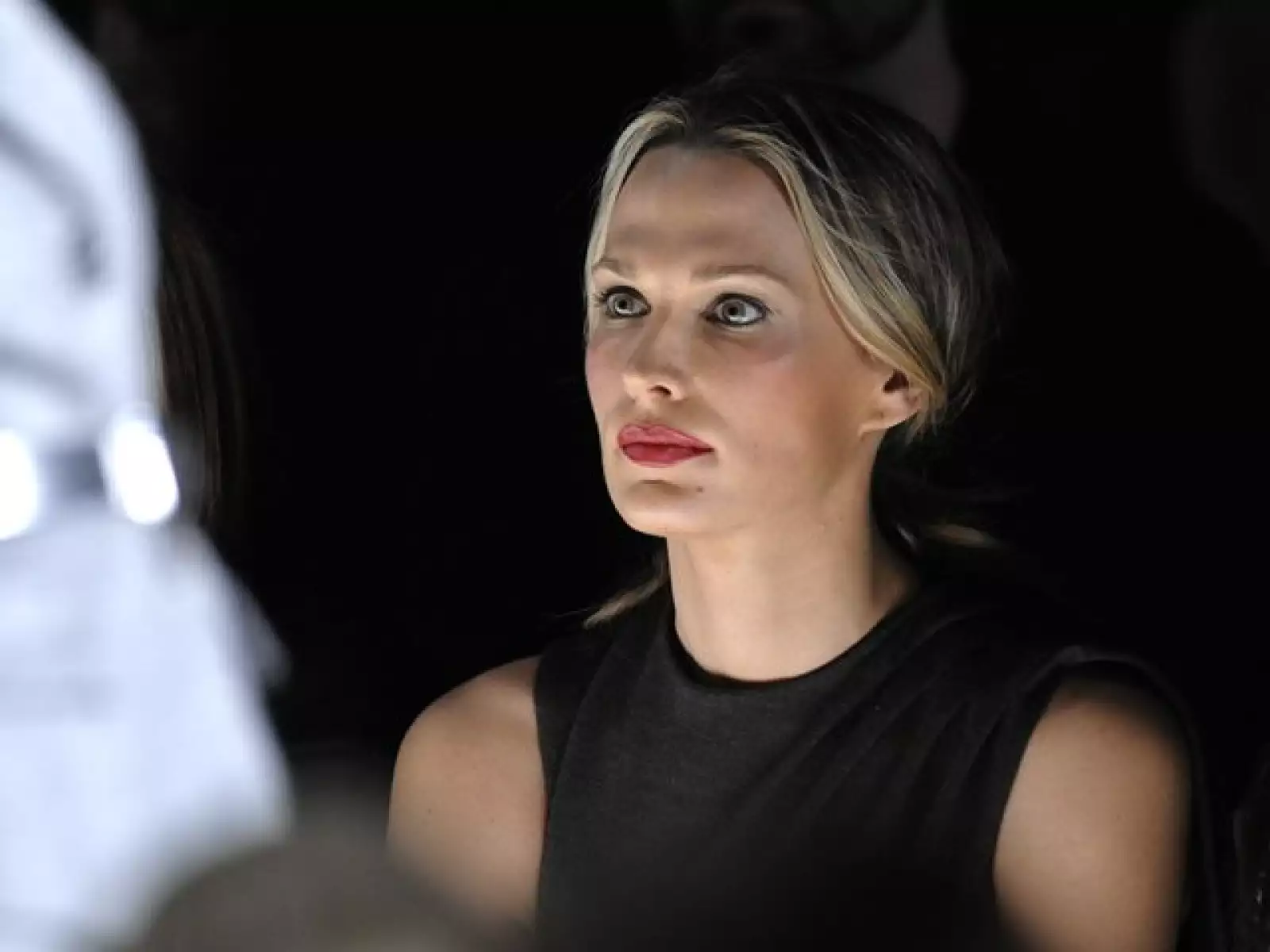 La actriz y modelo Molly Sims en la pasarela de Michael Kors.