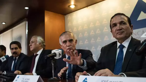 Ante la prensa