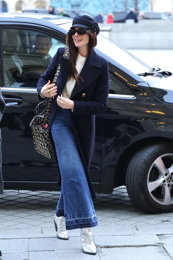 Celebrity Sightings - Paris Fashion Week - Haute Couture Spring Summer 2023 : Day Two