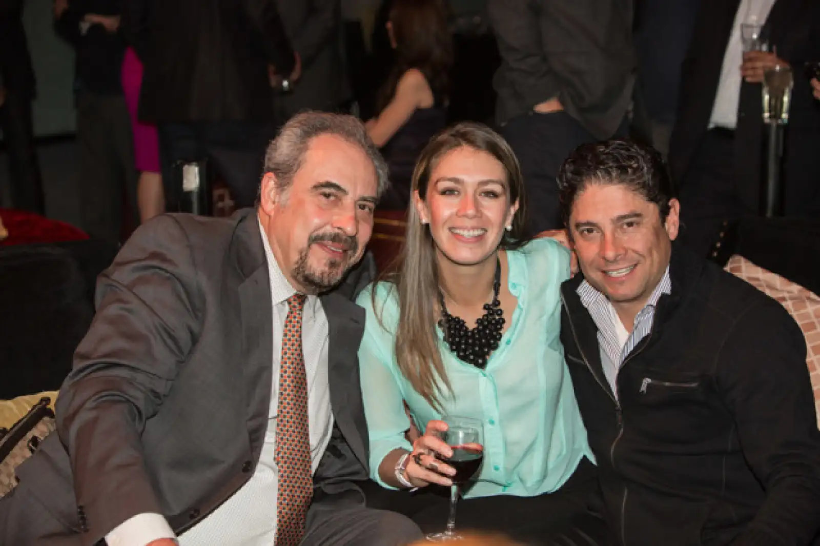 José Antonio y Jimena Alcocer con Erick Sánchez Armas