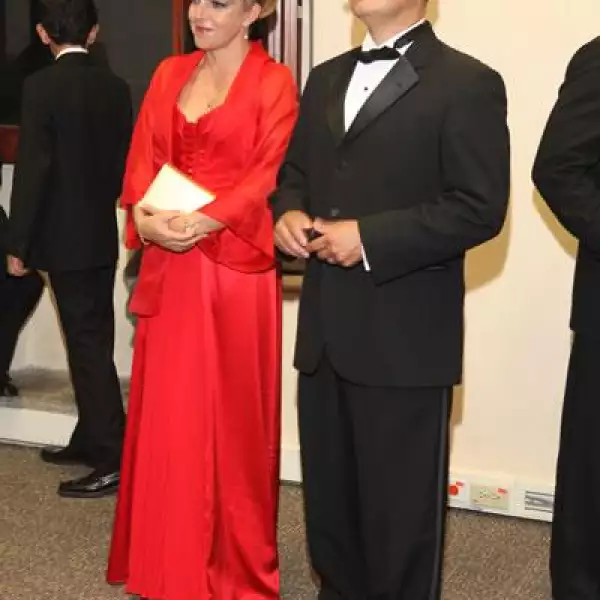 Larissa Ochoa,Rafael Almazan