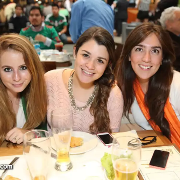 Paola Enrich Andrea Villa,Fernanda Villanueva