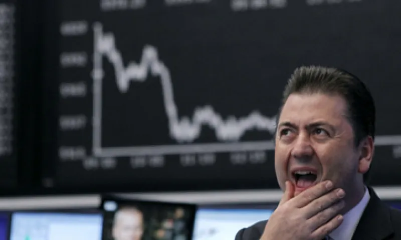Analistas advierten que la volatilidad en los mercados continuará. (Foto: Reuters)