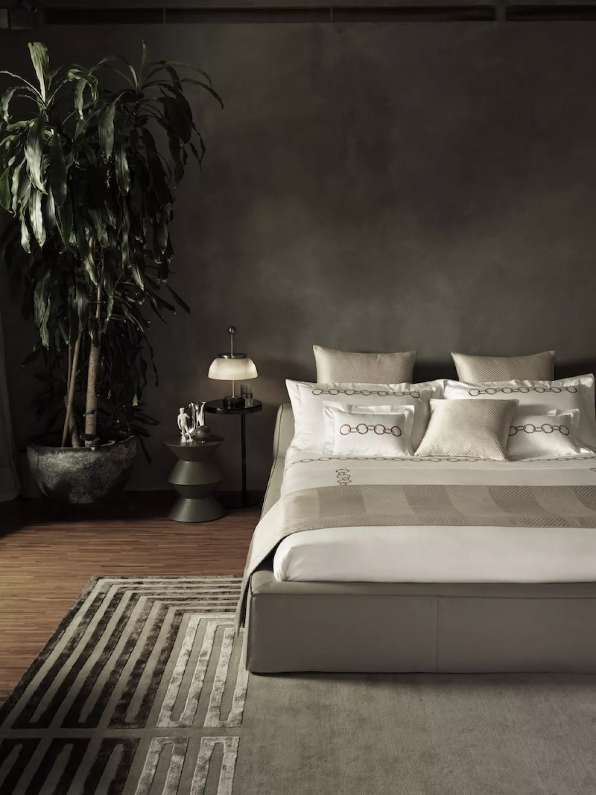 chains-herringbone-bed-2