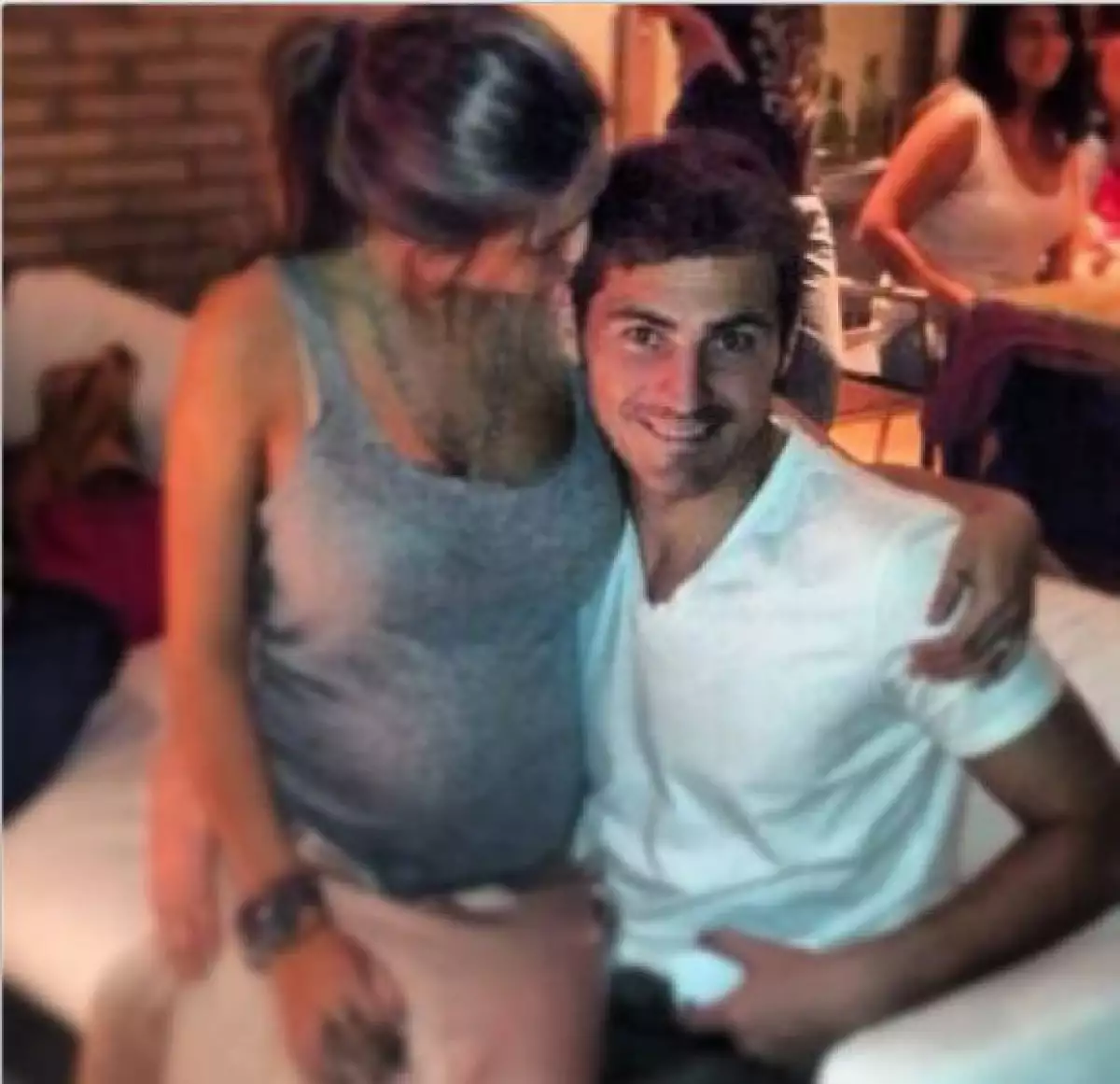 A través de Instagram, el futbolista y la comentarista de deportes nos compartieron un poco de su felicidad por el nacimiento de su primogénito.