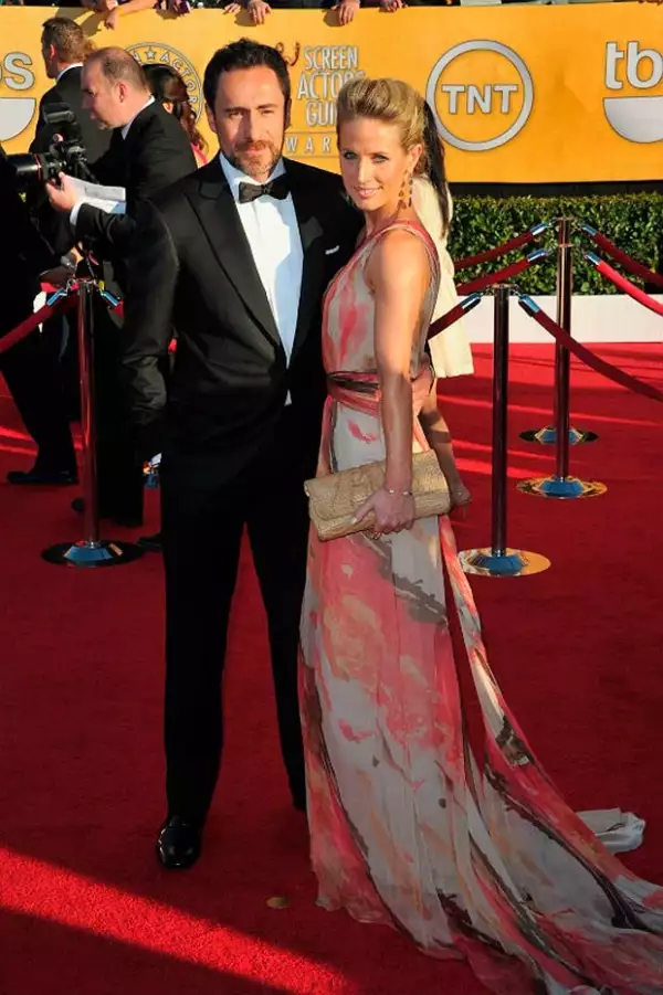 La pareja siempre llega tomada de la mano y la atracción es palpable.