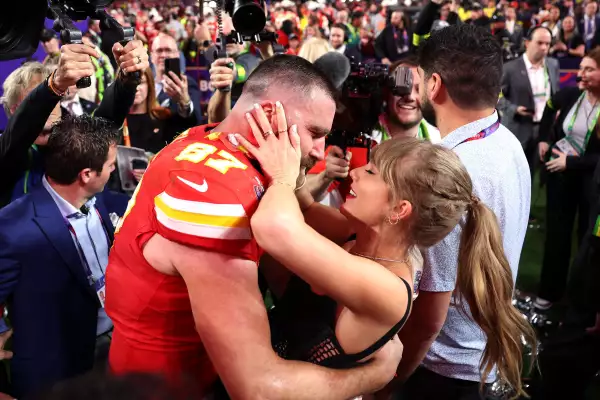 Taylor Swift y Travis Kelce en el Super Bowl