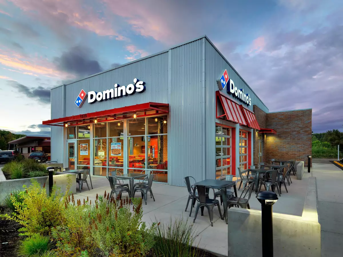 Dominos Expansion