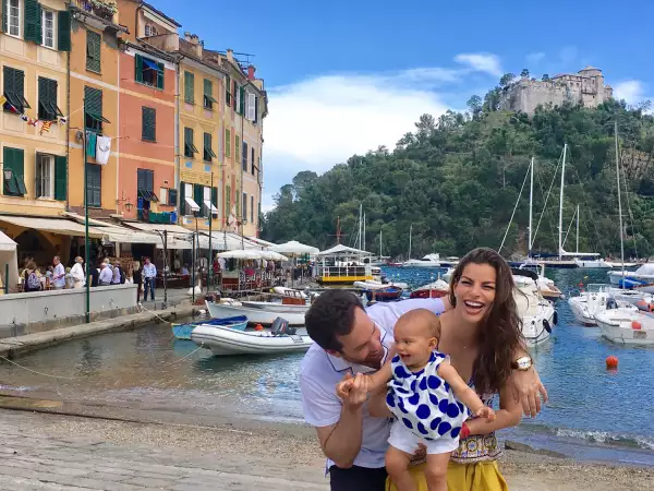 Bárbara Coppel, Alejandro Hank y su hija Amaïa