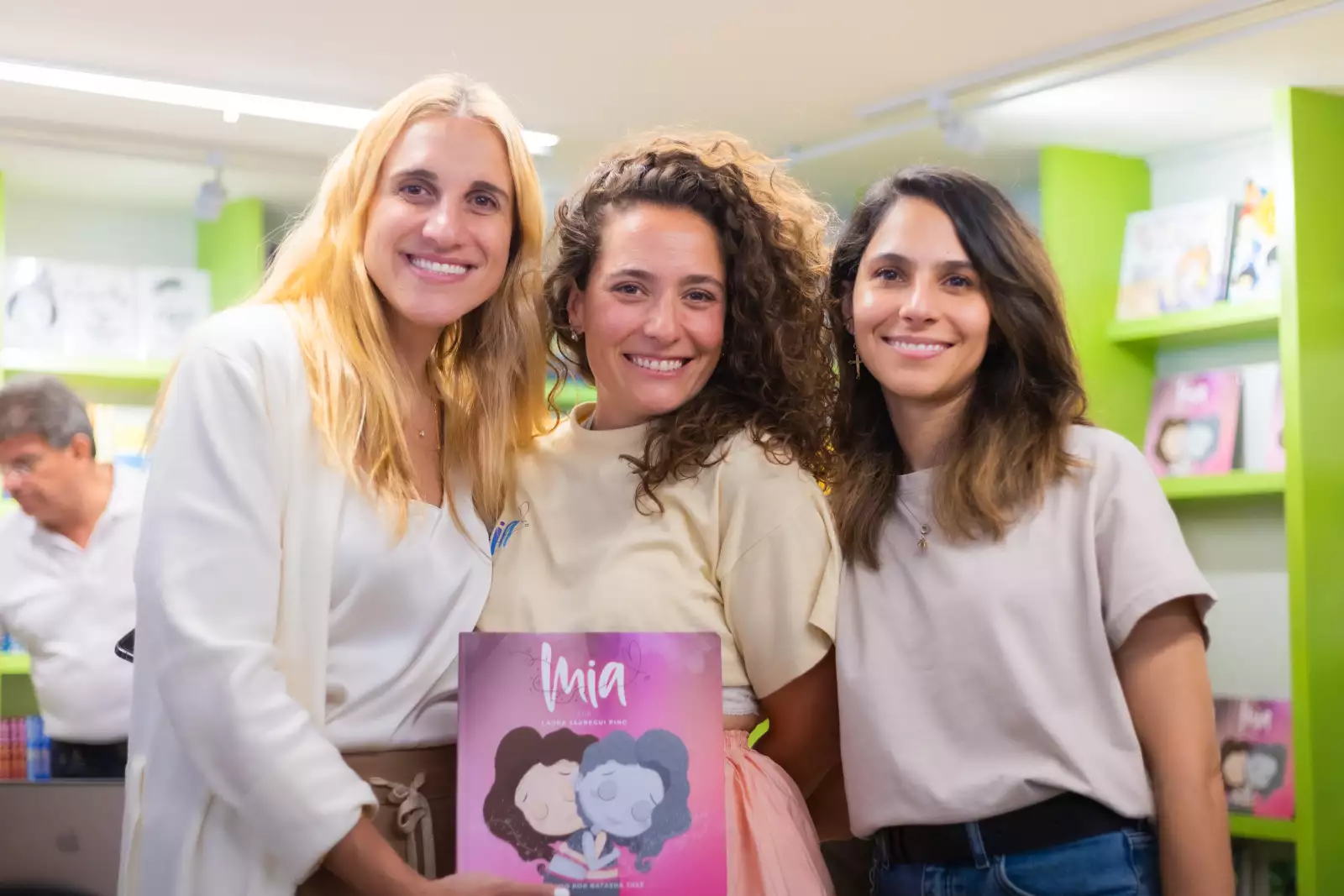 PRESENTACIÓN LIBRO MÍA