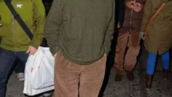 El director de cine acusado de abuso sexual por su hija adoptiva, escribió una columna en "The New York Times" en la que niega rotundamente haberla atacado sexualmente.