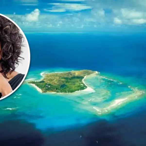 La isla Necker: Perteneciente al imperio del magnate australiana Richard Branson, esta isla de carácter privado es ideal por sus bungalos tipo balineses. El destino es el favorito de celebridades como Oprah Winfrey, Steven Spielberg, Harrison Ford y Mel Gibson.