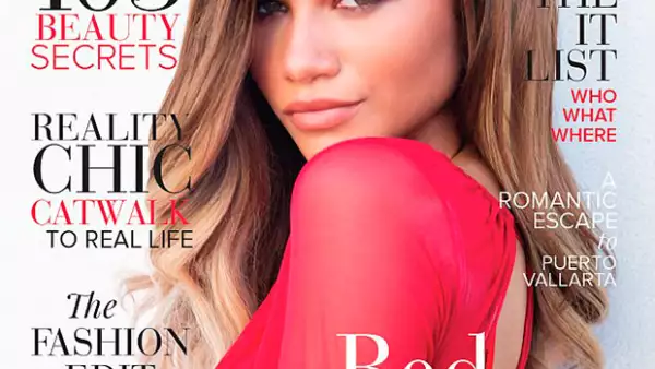 La cantante y actriz de 19 años mostró públicamente su inconformidad con la revista "Modeliste" que editó sus fotografías.