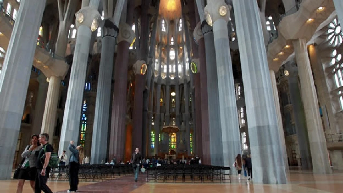 Interior del templo de la Sagrada Familia