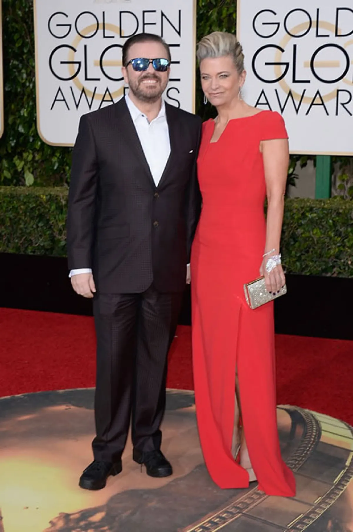 El presentador Ricky Gervais en la red carpet de los Golden Globes 2016.