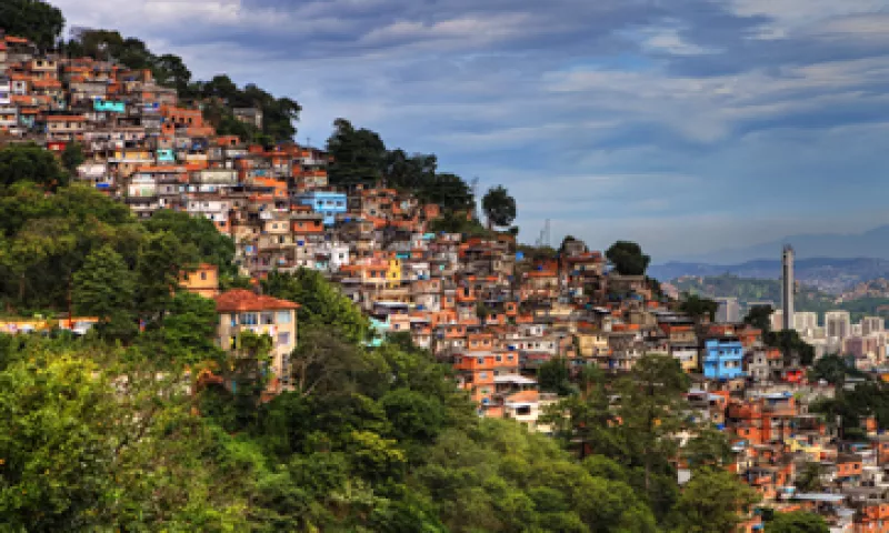 Expertos pidieron a las empresas pequeñas, medianas y grandes a dirigir aunque sea un objetivo a generar un beneficio social. (Foto: GettyImages)