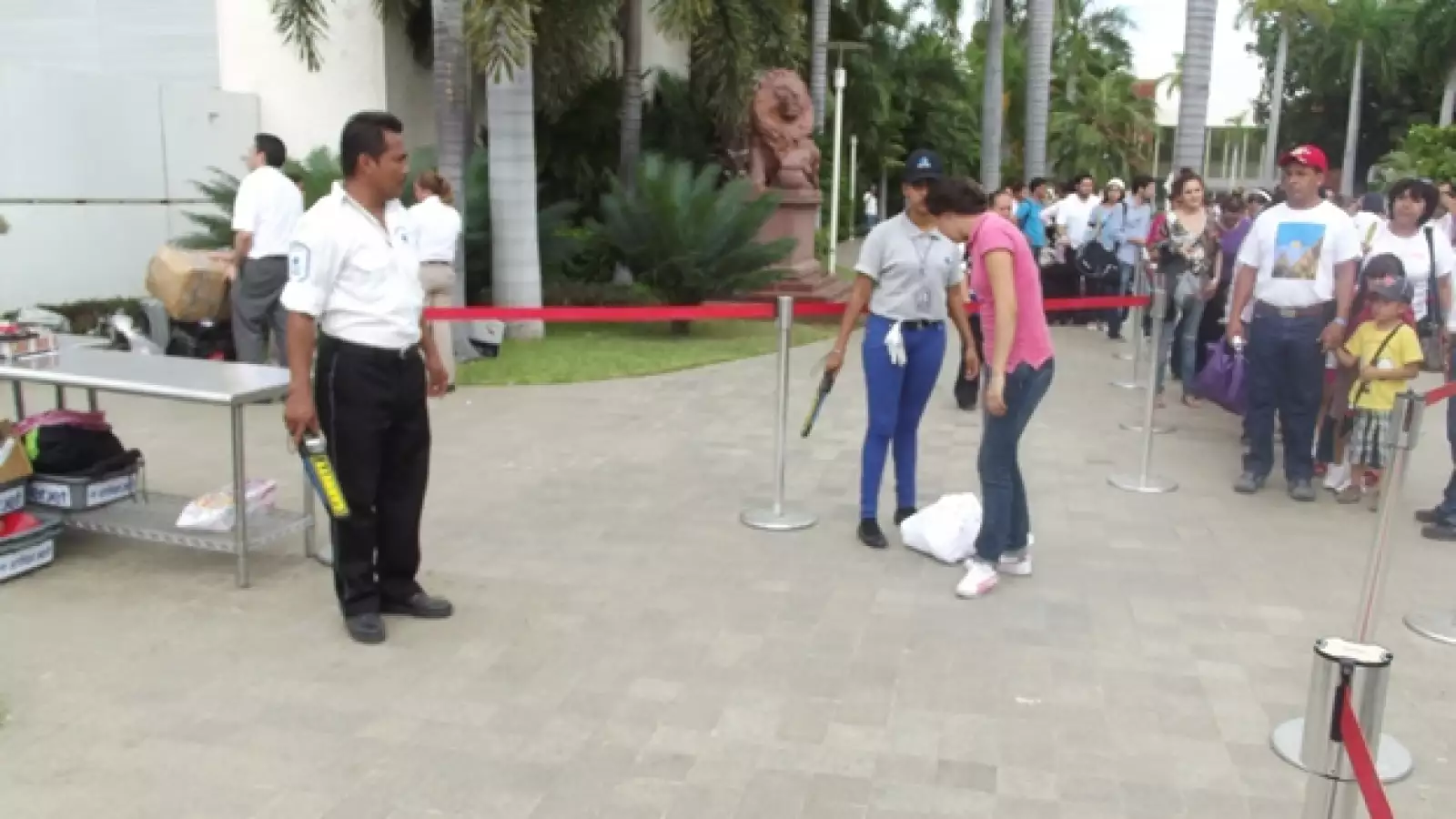 Acapulco turistas varados 16