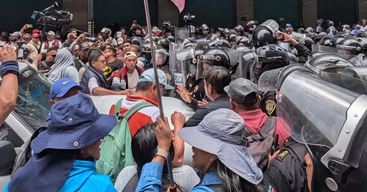 cnte_zocalo_policias_cdmx.jpg