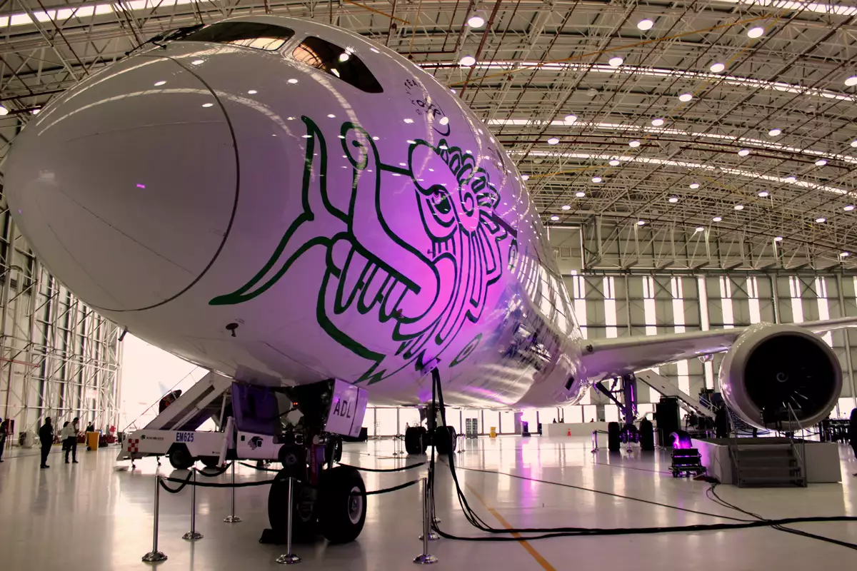 Aeroméxico Boening 787-9 "Quetzalcóatl" 8