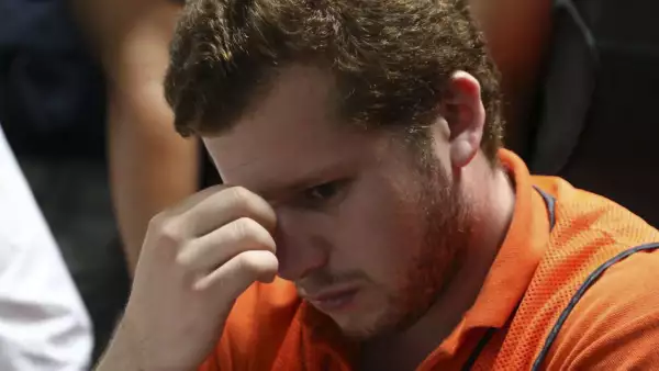 Los manifestantes afirman la inocencia de Enrique Capitaine, acusado de pederastia en contra de joven.