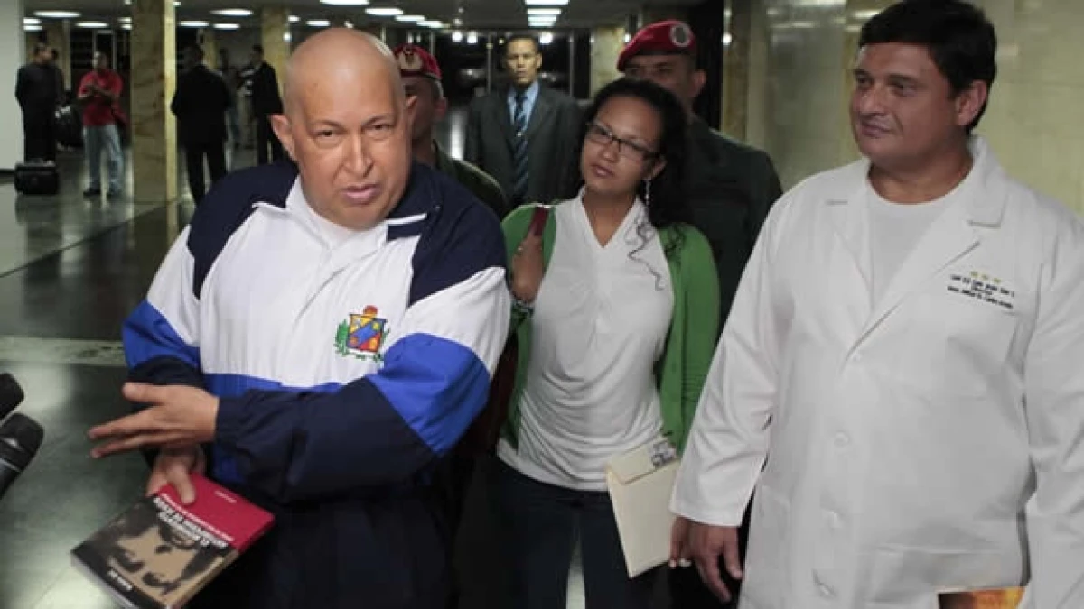 Hugo chavez visita hospital militar