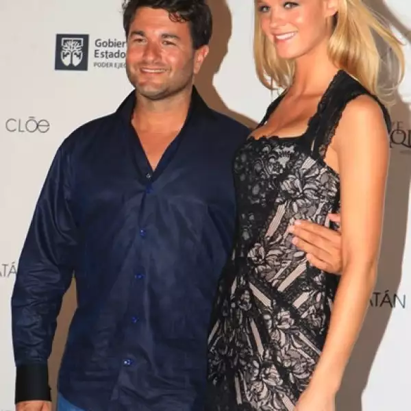 Peter Foyo y Erin Heatherton
