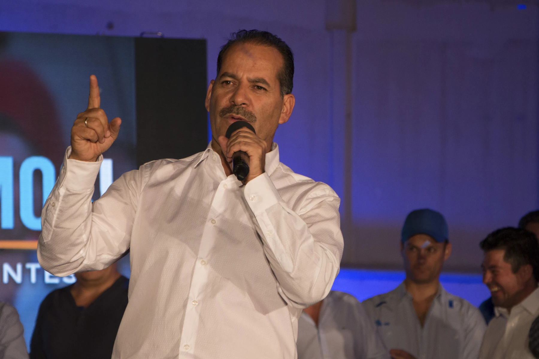 El candidato Martín Orozco se declaró ganador de la elección para renovar la gubernatura de Aguascalientes.
