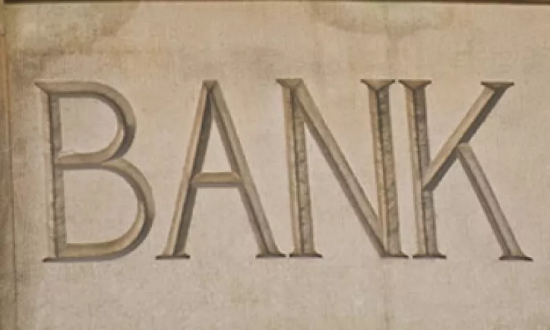 El banco, no conforme con ver a su clienta viva, la reportó como fallecida un mes después. (Foto: Photos to Go)